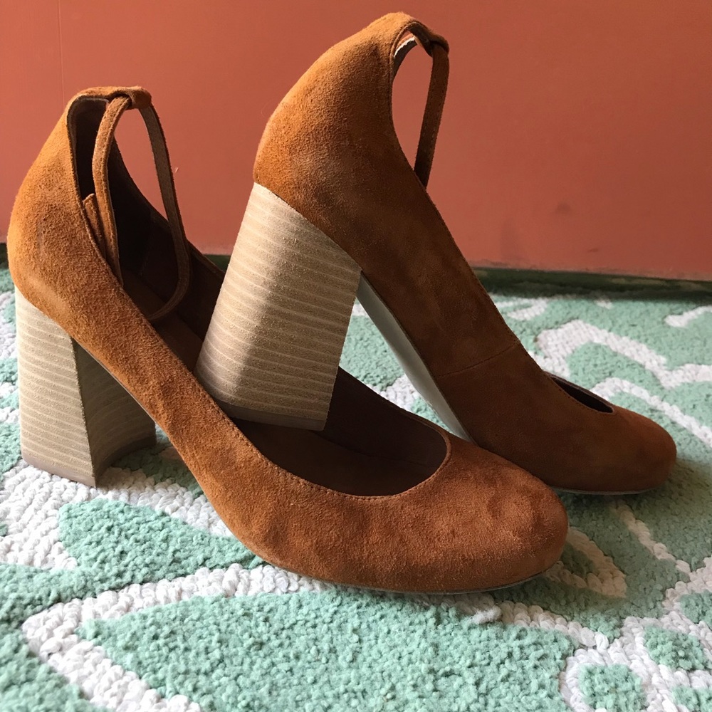 👠FREE PEOPLE SUEDE 3 1/4” Heels~!👠